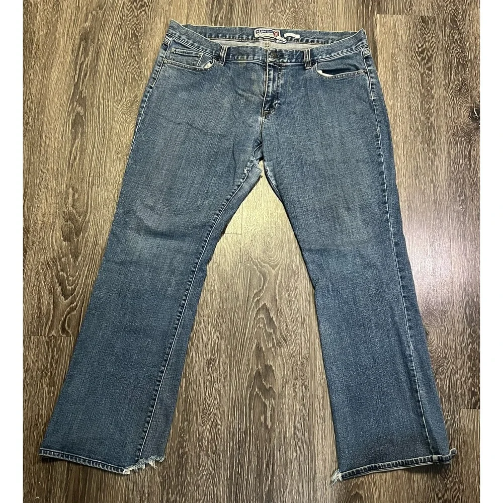 Worn - Old Navy Ultra Low Waist Boot Cut Jeans Women Size 16 Medium Wash Stretch